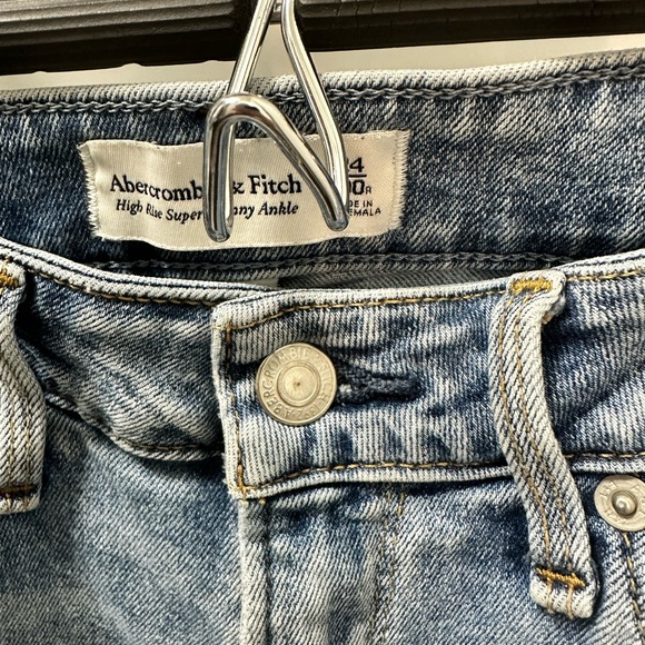 Abercrombie & Fitch High Rise Super Skinny Ankle Jeans - Picture 2 of 4